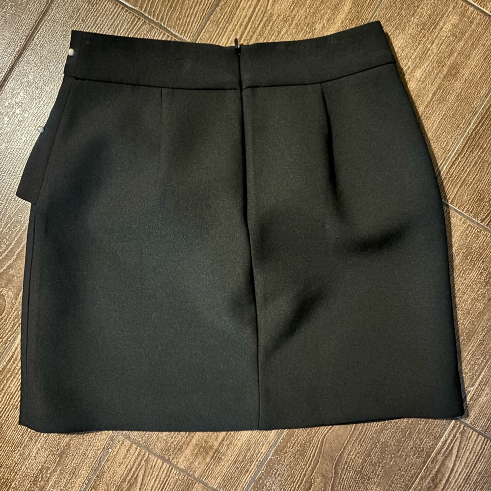 Zara Black Mini Skirt with Pearl Details - Picture 4 of 4